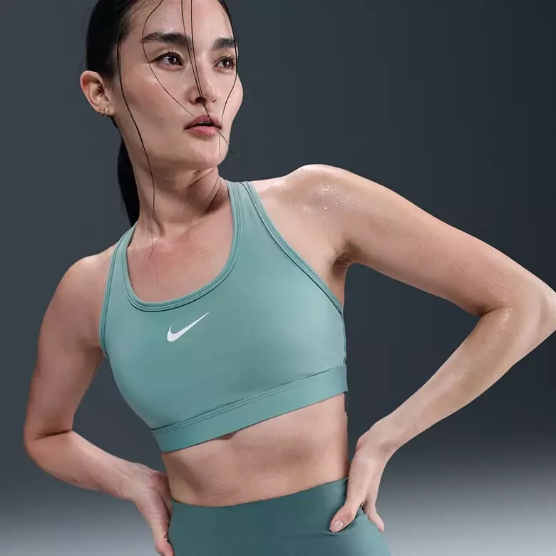 Nike Women's Swoosh Medium Support Padded Sports Bra